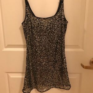 Glitter chimney silver tank top